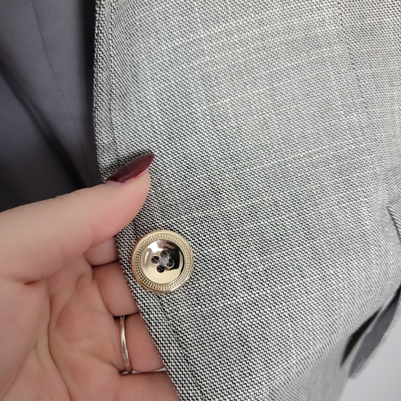 10 WHBM White House Black Market Light Gray Gold Button Blazer - Picture 3 of 8